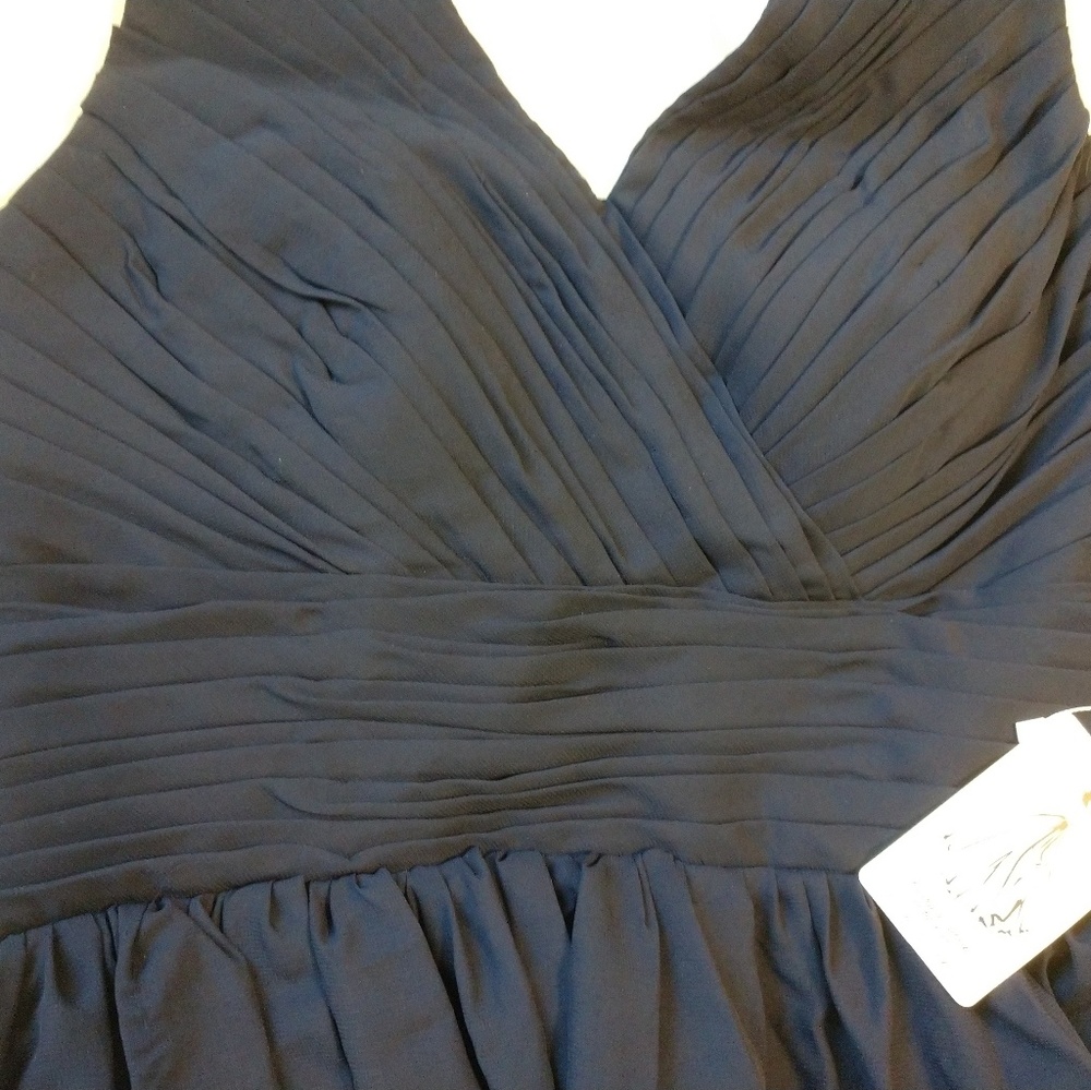 Dress - Picture 3 of 4